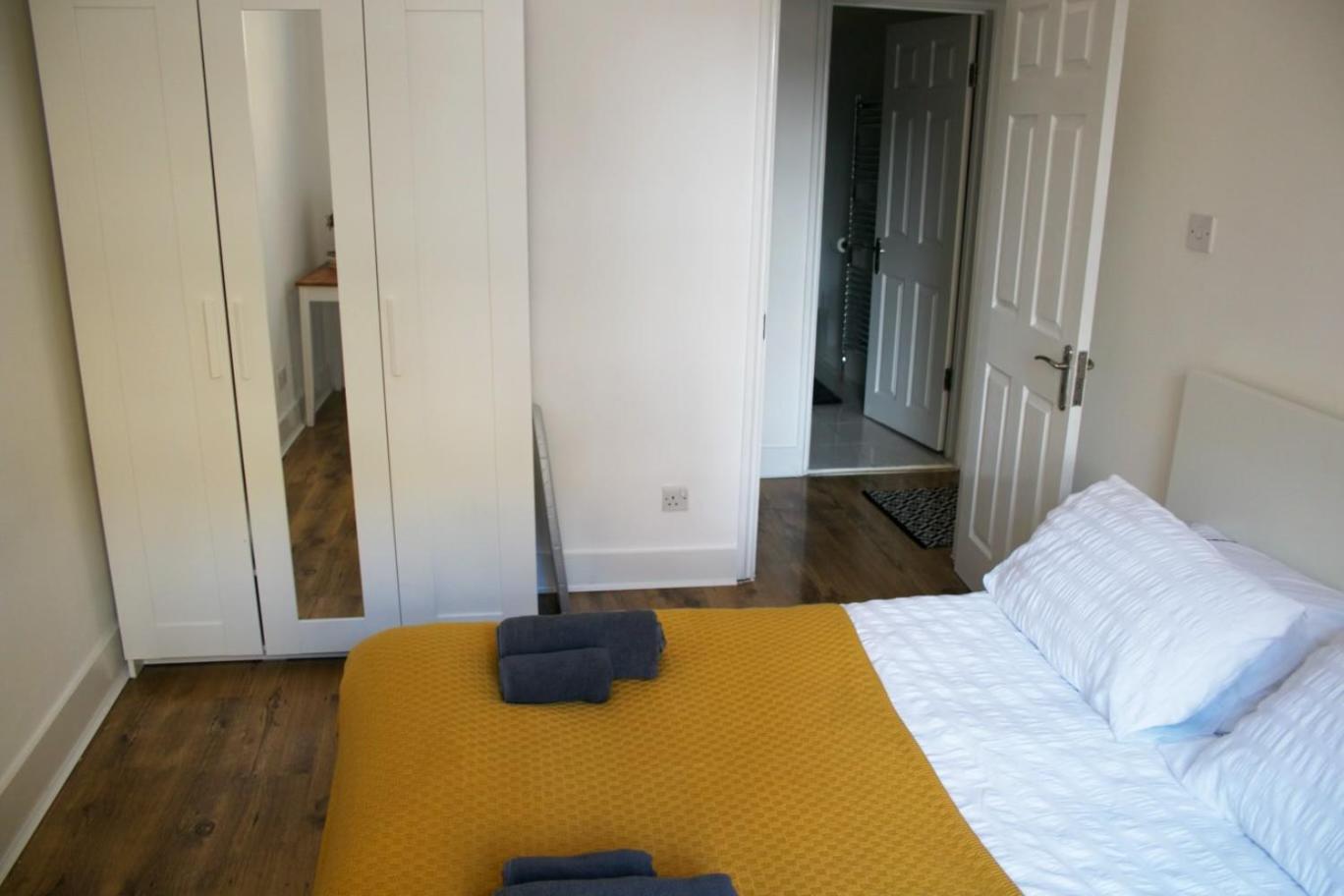 Stylish Cosy 1 Bedroom Flat Лондон Екстериор снимка