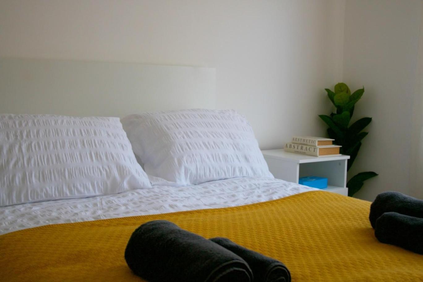 Stylish Cosy 1 Bedroom Flat Лондон Екстериор снимка